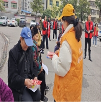 国际志愿日暖冬行动，辰溪县多部门联合走进丹山社区，多项服务惠及民生