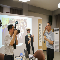 岳阳这场“沉浸式”讲座好治愈，定格微笑力量，点亮公益初心