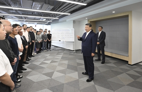 向新之翼丨科学的未来在青年——习近平总书记关心青年创新创造的故事