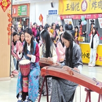 西藏学子在岳阳的别样春节