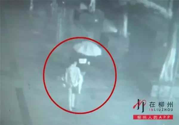 丧心病狂！女子因何在商场门口惨遭割喉？