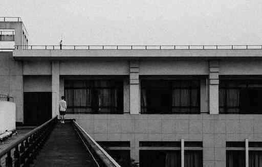 妈妈怒吼:你跳啊!13岁儿子真的跳下6楼 当场死亡