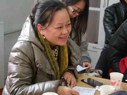 听到徐本亮的讲解,豁然开朗,脸上露出了笑容